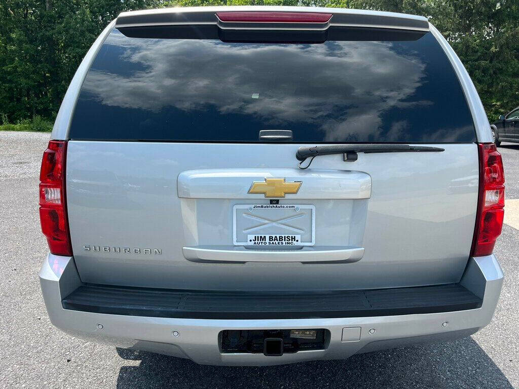 2013 Chevrolet Suburban 4