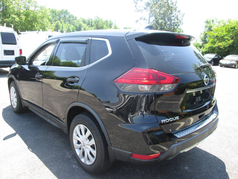 2017 Nissan Rogue S photo 9