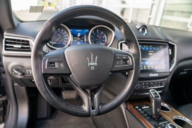 2019 Maserati Ghibli 17