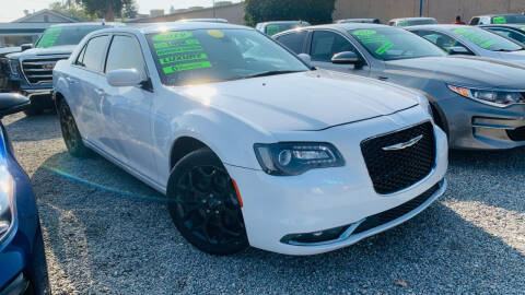 2019 Chrysler 300 for sale at La Playita Auto Sales Tulare in Tulare CA