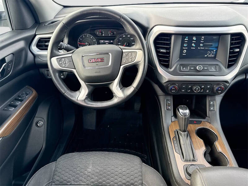 2018 GMC Acadia SLE-2