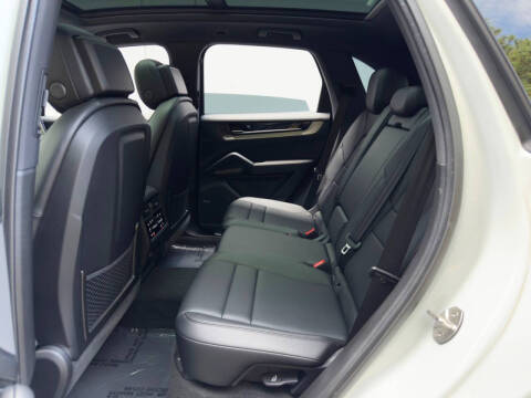 2024 Porsche Cayenne S