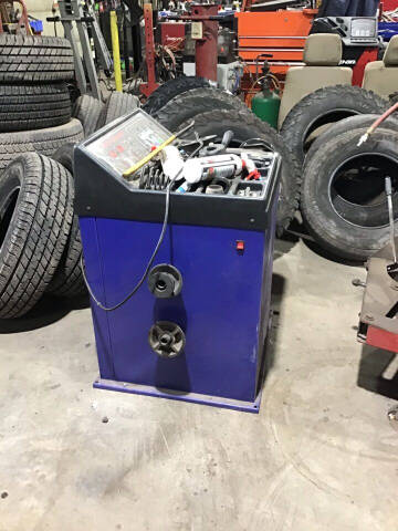  Xinkong Tire Balancer Sbm680 for sale at Troy's Auto Sales in Dornsife PA