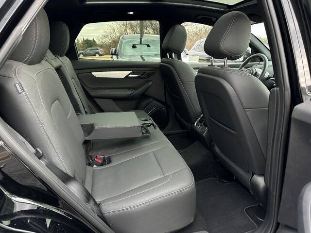 2025 VinFast VF8 Plus