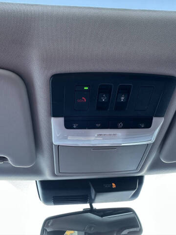 2023 Mitsubishi Outlander PHEV SE