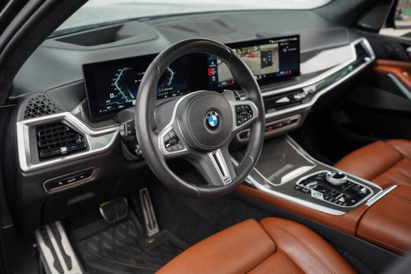 2025 BMW X7 M60i