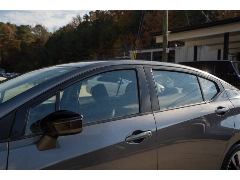 2020 Nissan Versa SR