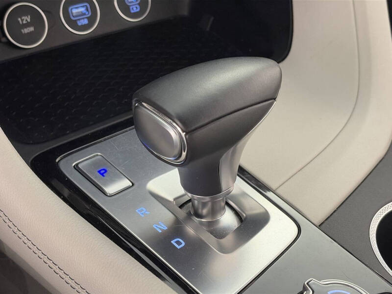2025 Genesis G70