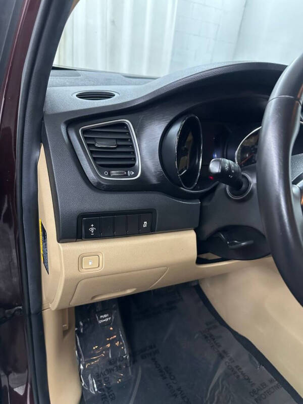 2017 Kia Sedona LX