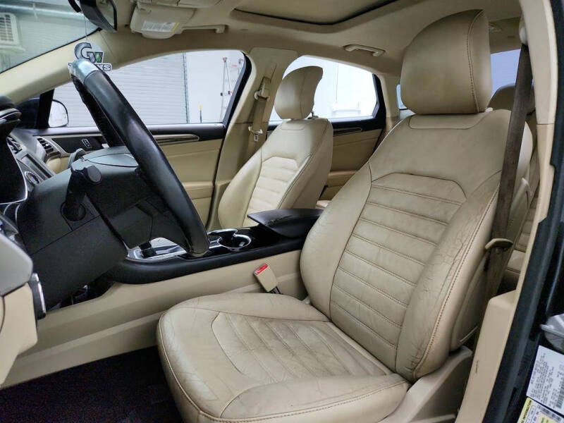 2014 Ford Fusion Energi SE