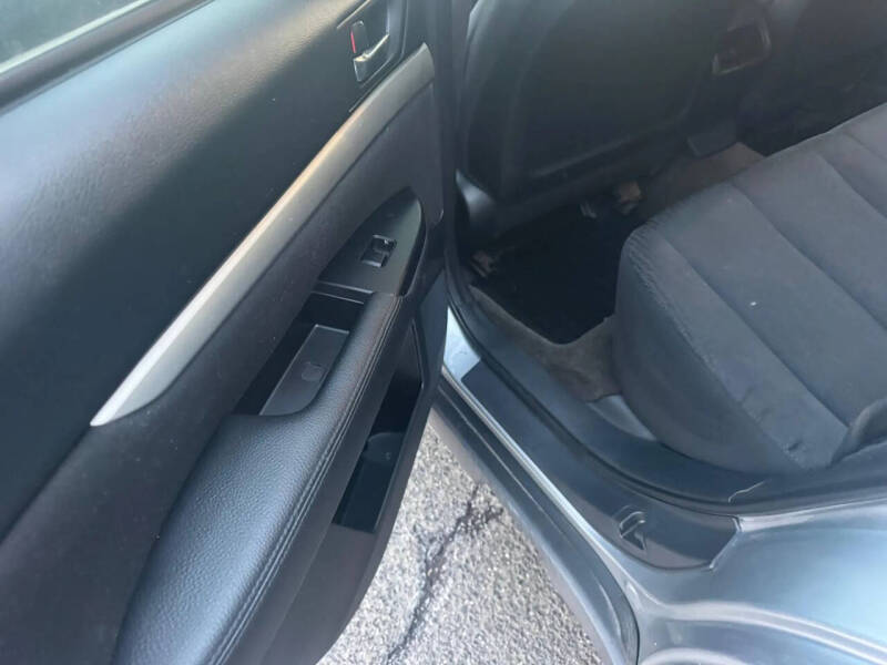 2012 Subaru Outback 2.5i