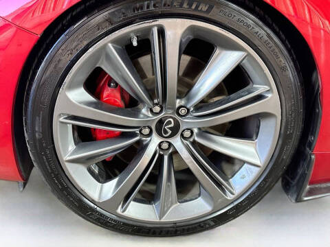 2020 Infiniti Q60 Red Sport 400