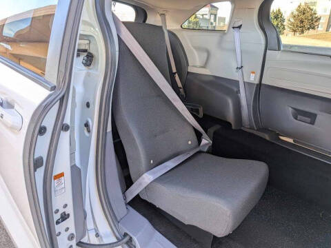 2025 Toyota Sienna LE 8-Passenger