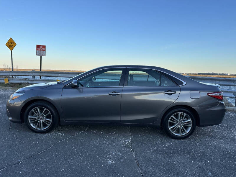 2016 Toyota Camry SE