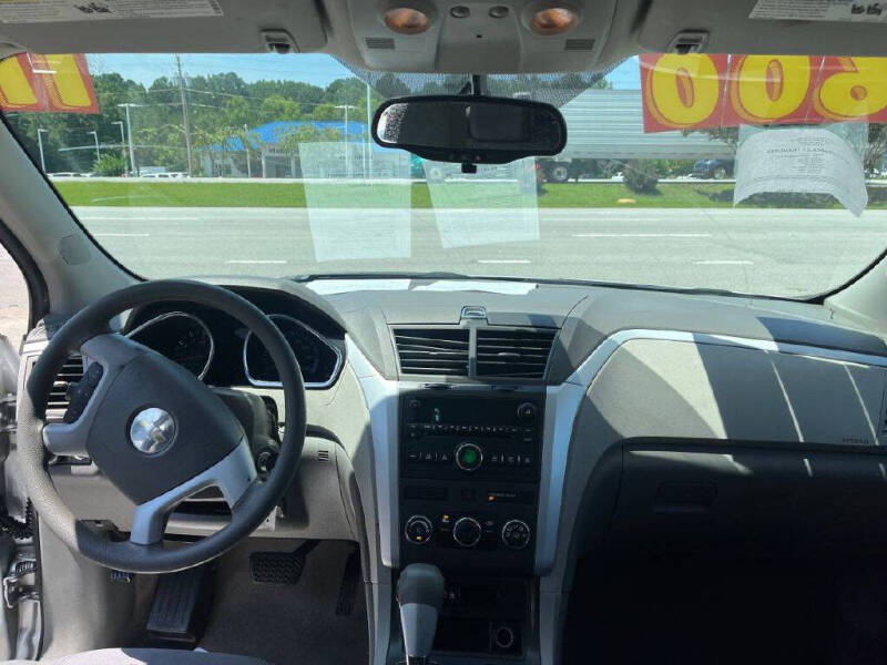 2011 Chevrolet Traverse LS