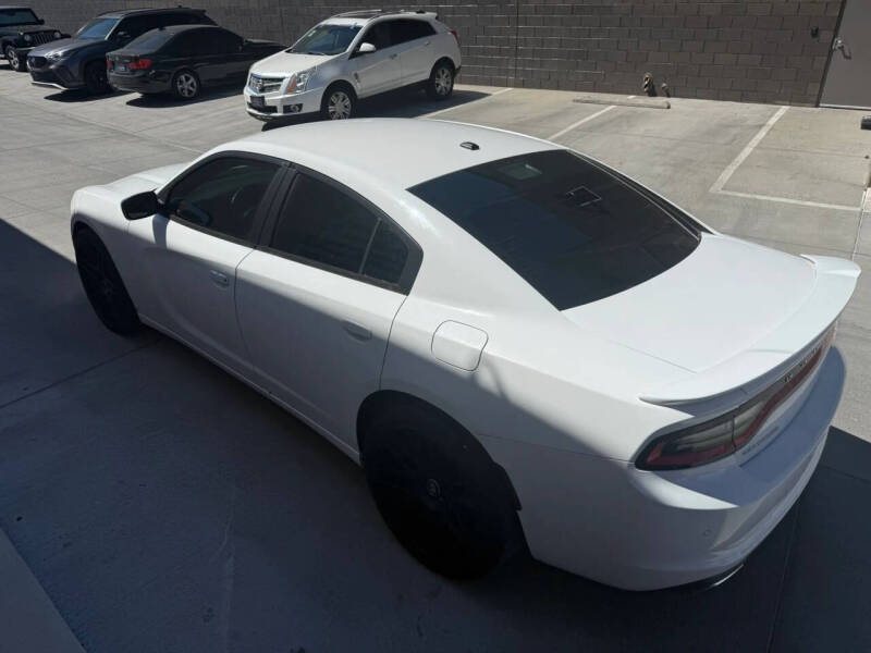 2016 Dodge Charger SE
