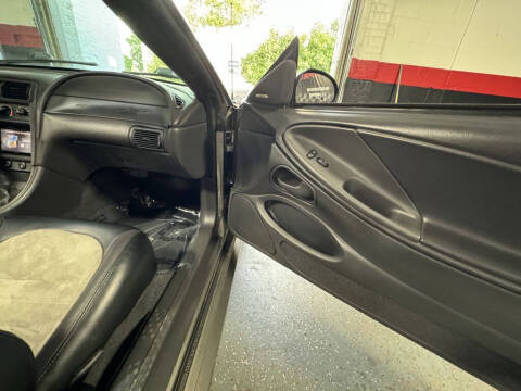 2001 Ford Mustang SVT Cobra