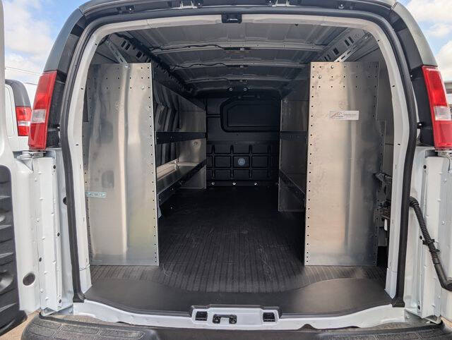 2025 Chevrolet Express 2500