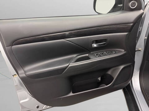 2016 Mitsubishi Outlander SEL