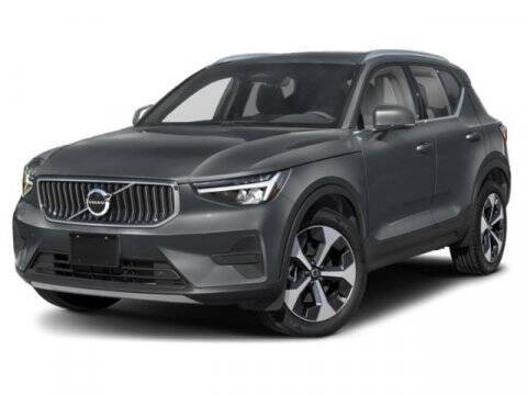 2024 Volvo XC40 B5 Ultimate Dark Theme