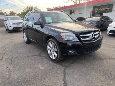 2011 Mercedes-Benz GLK for sale at Dealers Choice Inc in Farmersville CA