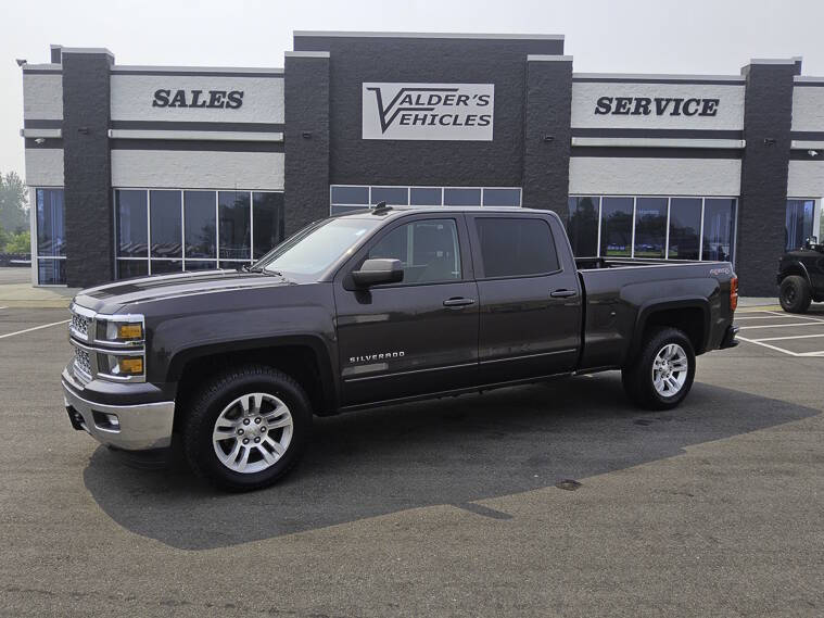 Gray 2015 Chevrolet Silverado 1500 Pickup Truck Four-Wheel Drive 6-Speed Automatic