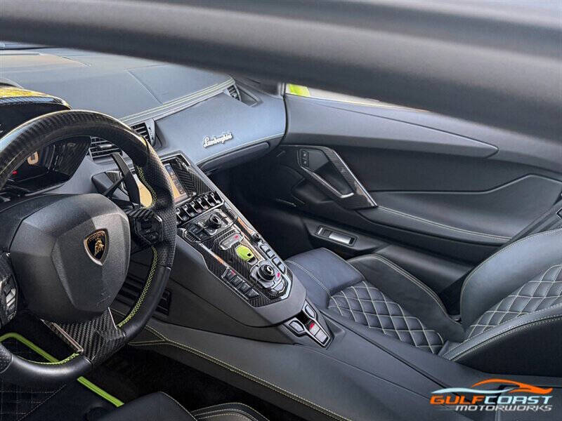 2014 Lamborghini Aventador LP 700-4