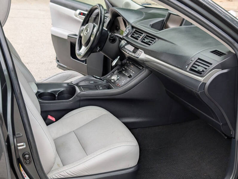 2011 Lexus CT 200h