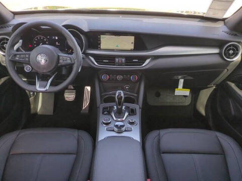 2025 Alfa Romeo Stelvio