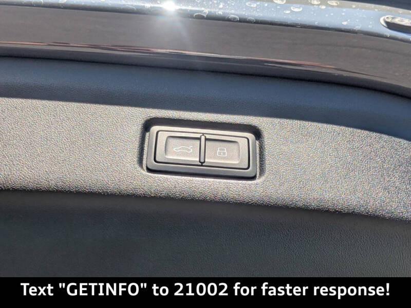 2025 Audi SQ6 e-tron quattro Premium Plus