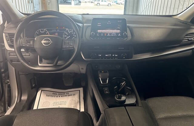 2025 Nissan Rogue SV