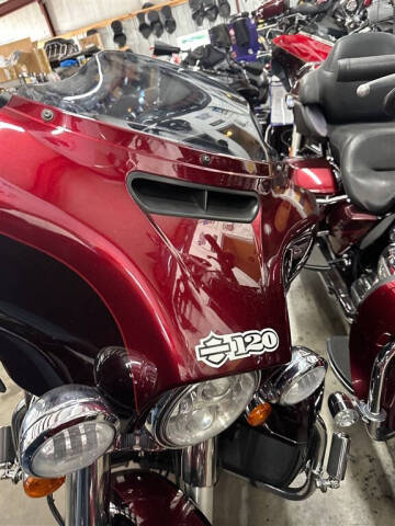 2014 Harley-Davidson FLHTK -