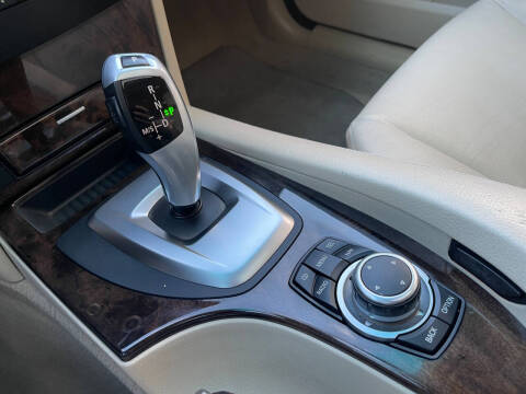 2010 BMW 5 Series 528i