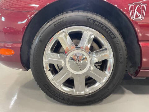 2004 Ford Thunderbird Deluxe