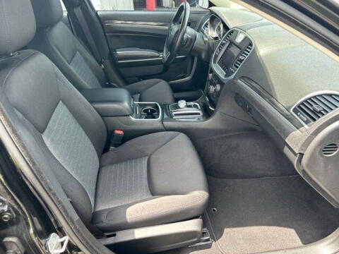 2022 Chrysler 300 Touring