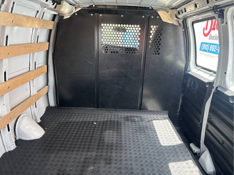 2024 Chevrolet Express 2500