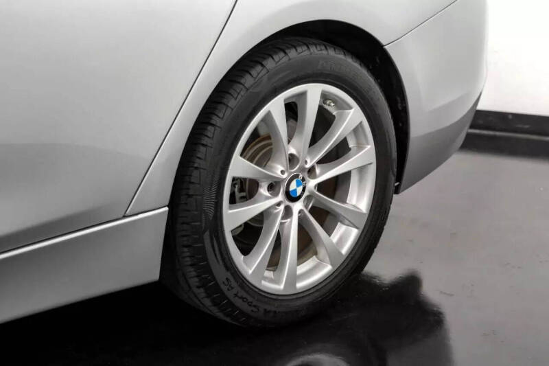 2017 BMW 3 Series 320i