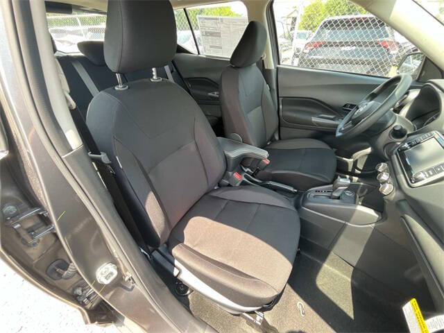 2025 Nissan Kicks Play S