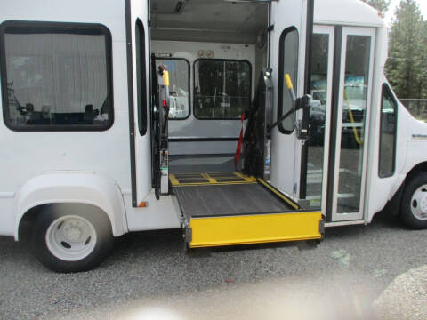 2017 Ford E350 SHUTTLE BUS W WHEEL CHAIR