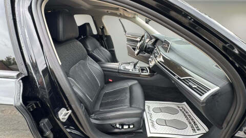 2022 BMW 7 Series 740i