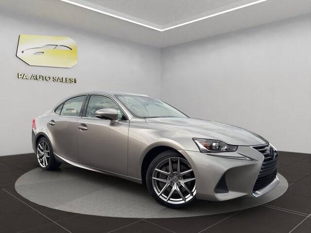 2018 Lexus IS 300