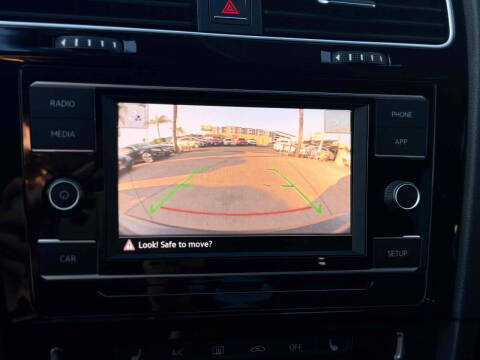 2018 Volkswagen Golf GTI S