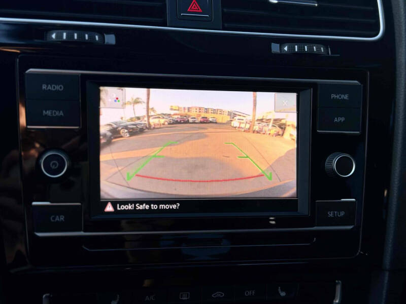 2018 Volkswagen Golf GTI S