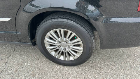 2015 Chrysler Town and Country Touring-L