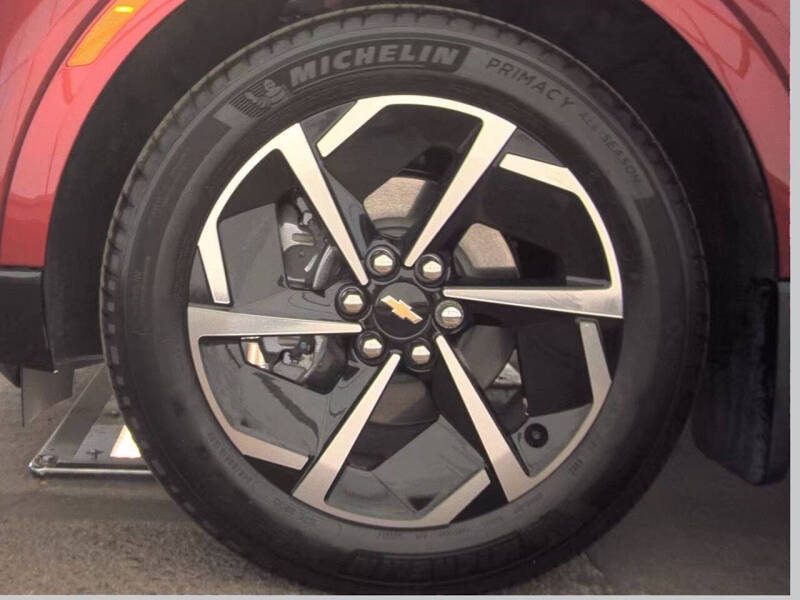 2025 Chevrolet Equinox EV LT 2