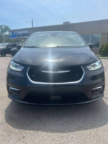 2024 Chrysler Pacifica Touring L