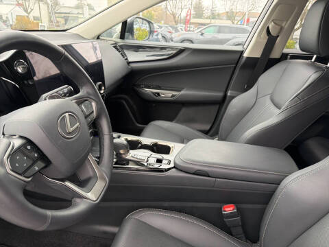 2025 Lexus NX 350h Premium