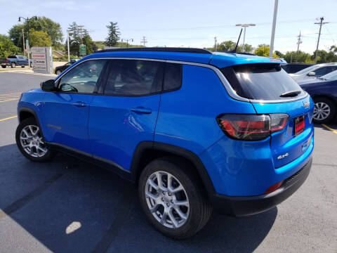 2022 Jeep Compass Latitude Lux