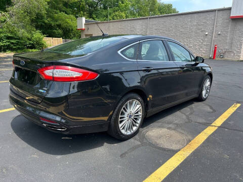 2015 Ford Fusion SE