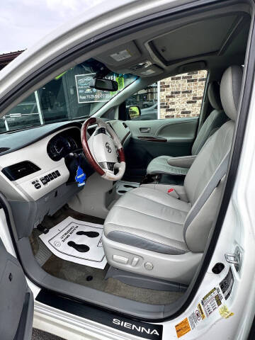 2013 Toyota Sienna Limited 7-Passenger